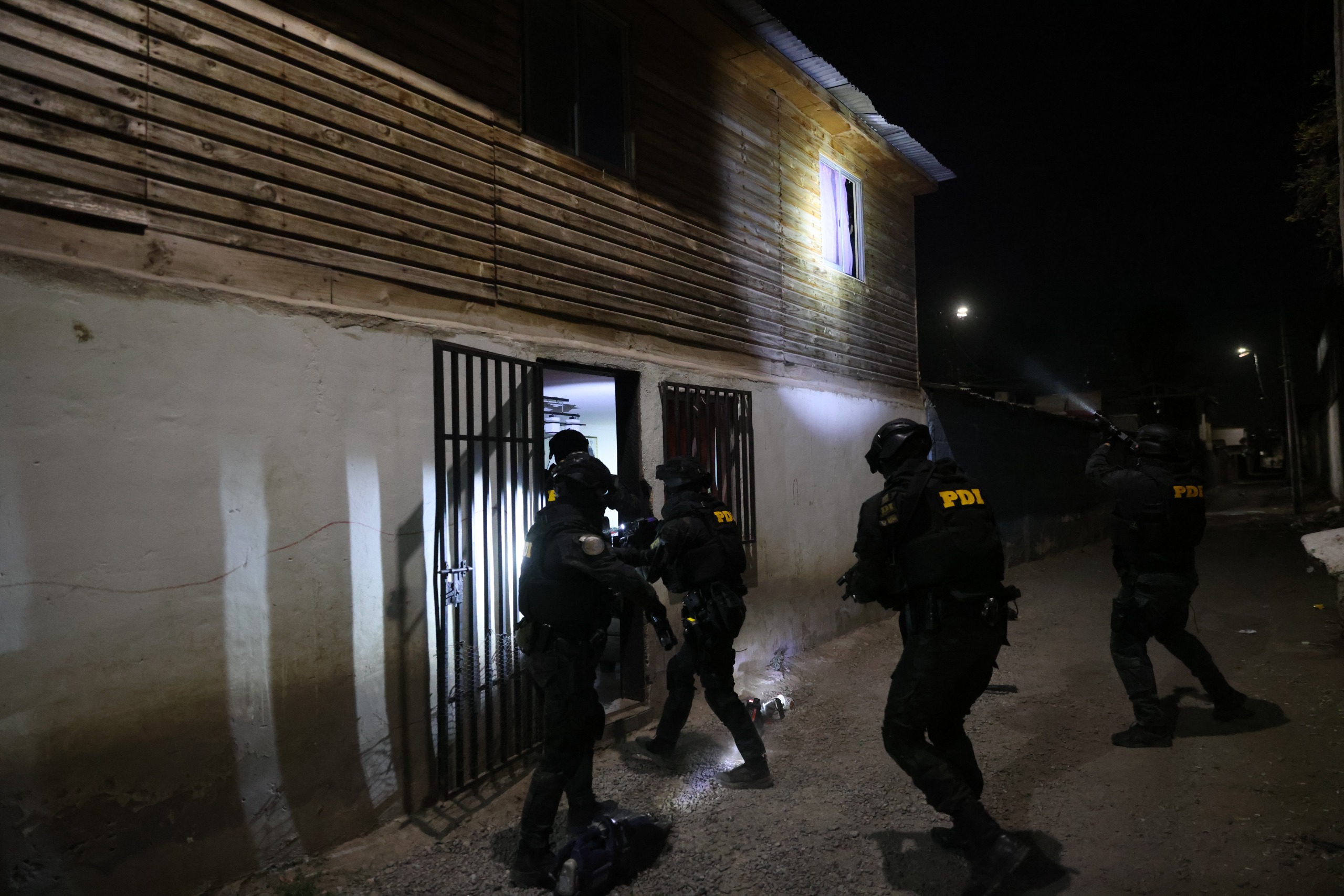 Imagen suministrada por la Brigada de Reacción Táctica Metropolitana (BRTMET) de la Policía de Investigaciones de Chile.