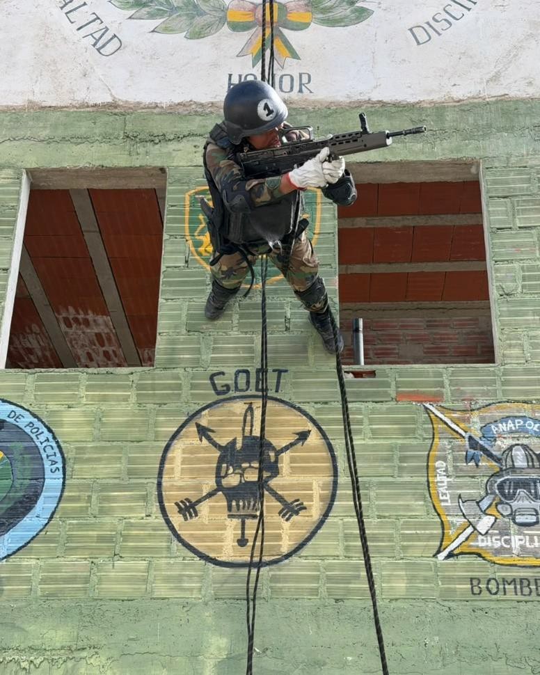 Fotografías: cortesía del Grupo Especial de Acciones Tácticas (GEAT) de la Policía Boliviana.