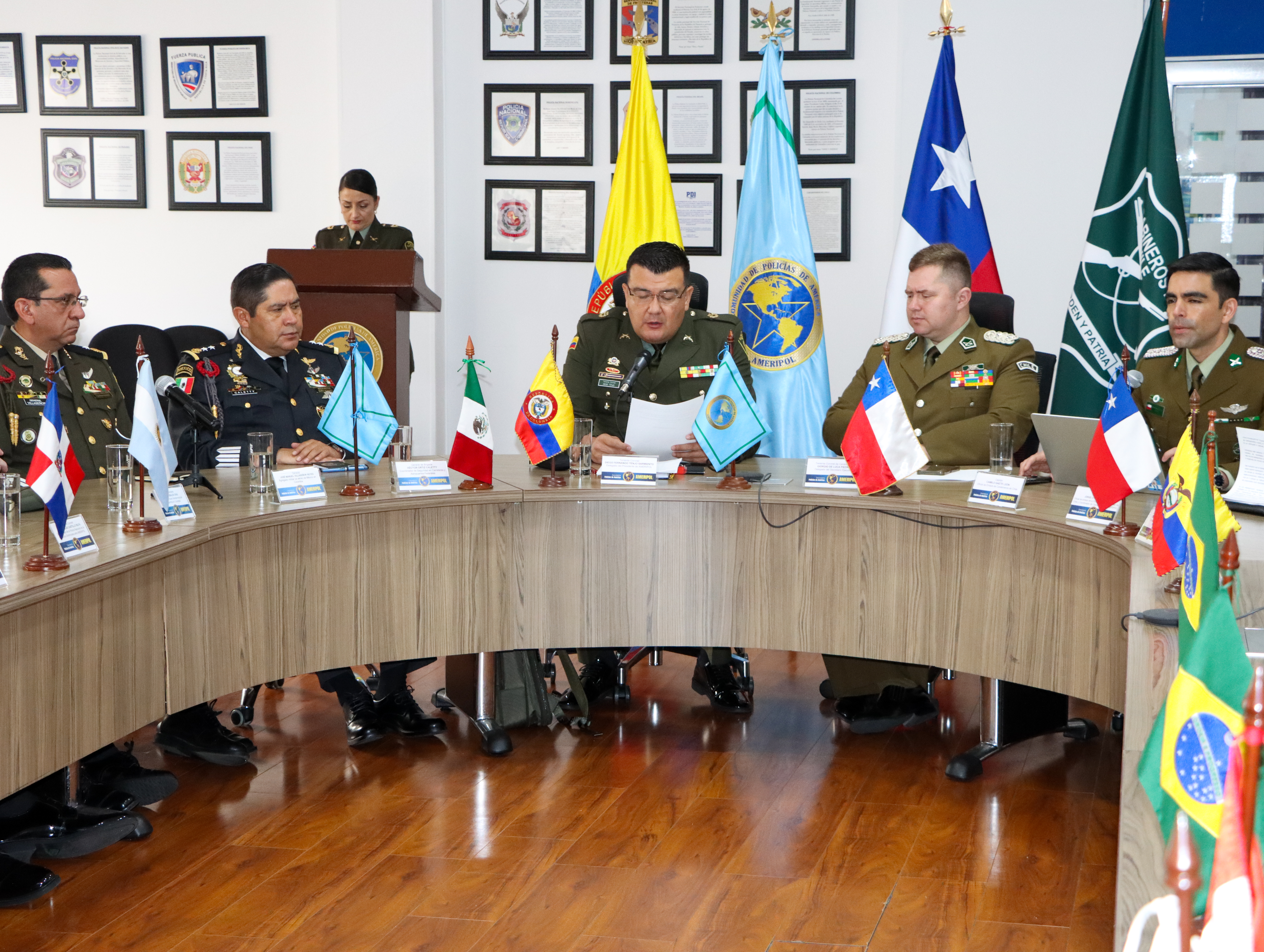 Intervención de representantes de AMERIPOL durante la presentación de los objetivos estratégicos de la Acción Simultánea BRAVO-612-II.